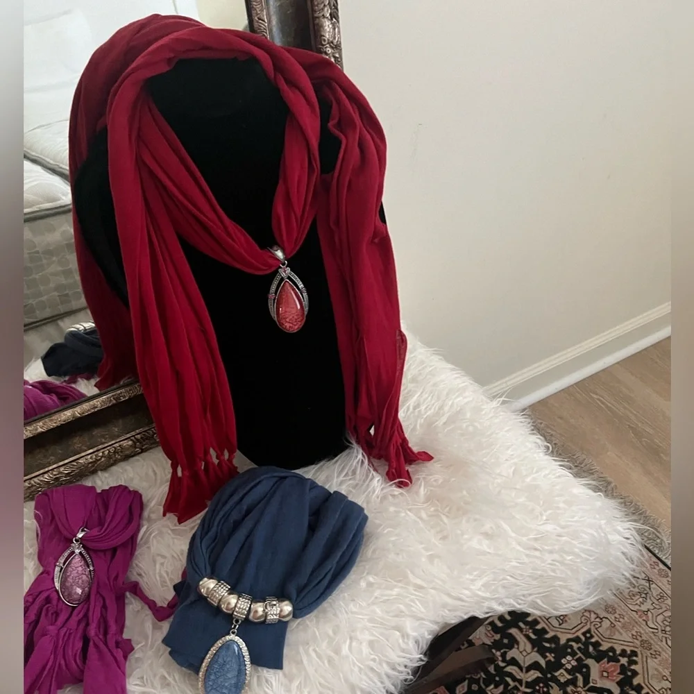 ✅ Bundle of 3 water drop Pendant Necklace Scarfs bundle - Picture 5 of 11